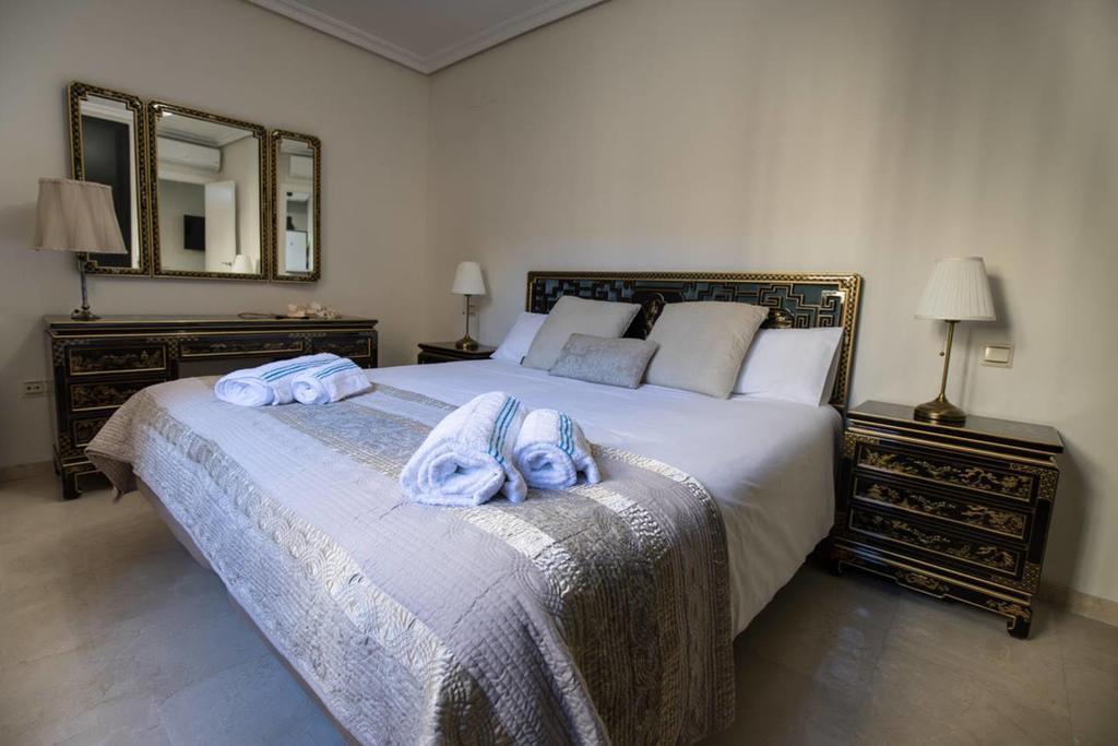 Apartamento Calle Sierpes Sevilla Exteriör bild